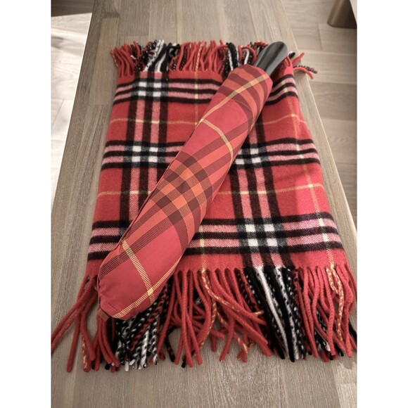 Burberry Red Cashmere Check Scarf 155x30 cm – 100% Authentic – New - Picture 1 of 10